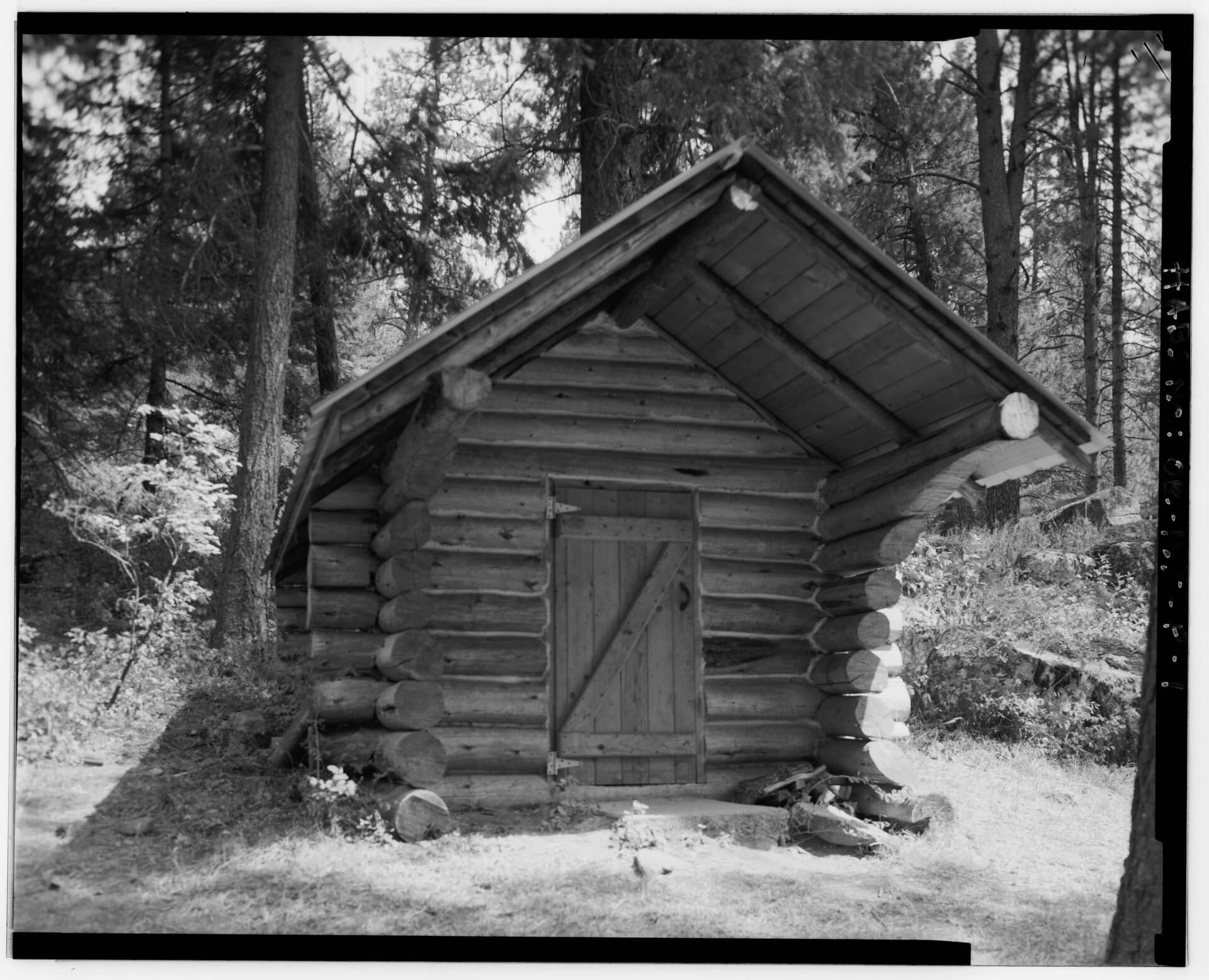 A log sauna stands at the Horse Ranch in Oregon's Eagle Cap Wilderness, photographed for the Historic American Buildings Survey.